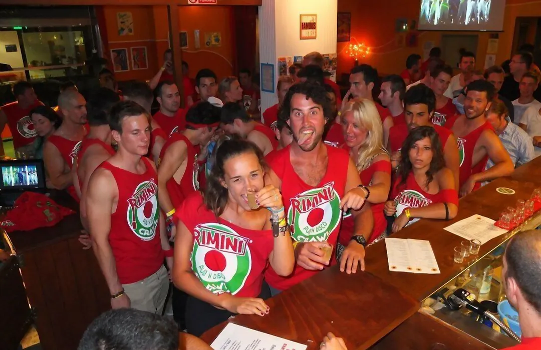 Sunflower Beach Backpacker Hostel & Bar-1